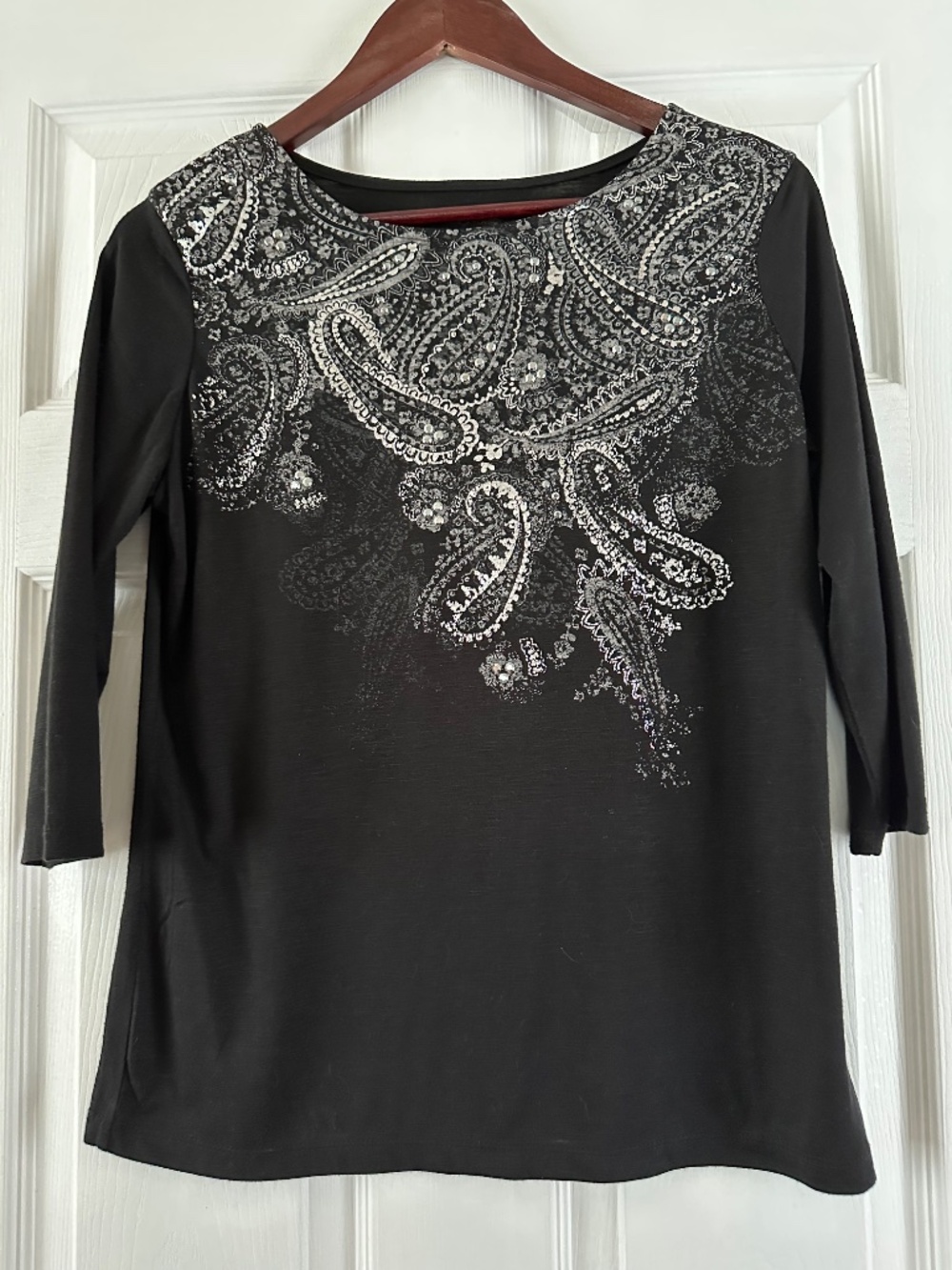 White Stag Black 3/4 Sleeve Top Silver Paisley Sequin Design Size M 8-10 NWOT